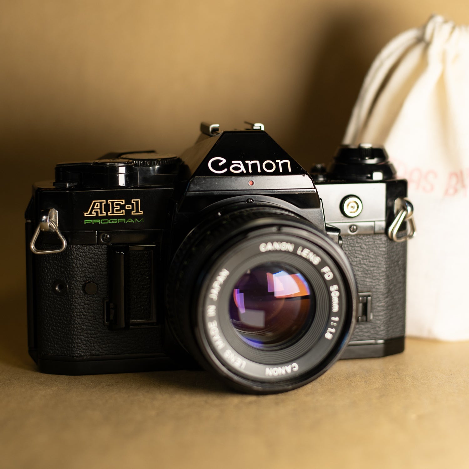 超歓迎在庫CANON AE-1 PROGRAM＋NFD 50mm f1.4 フィルムカメラ