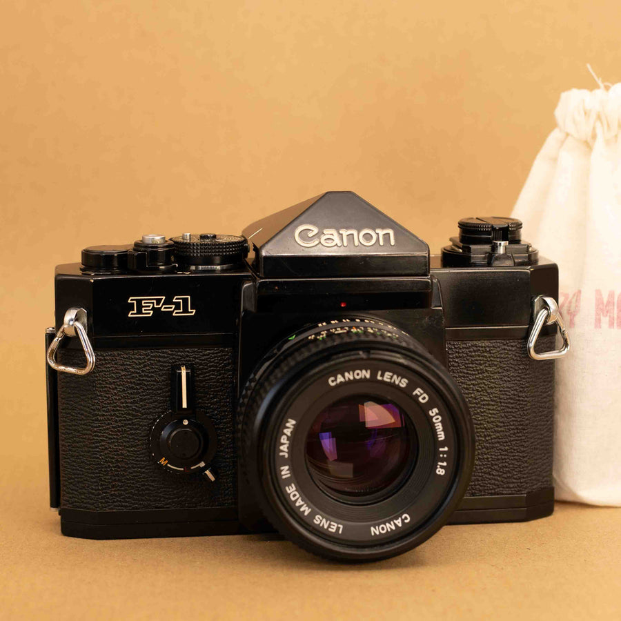 Canon F-1 avec objectif 50 mm f/1.4