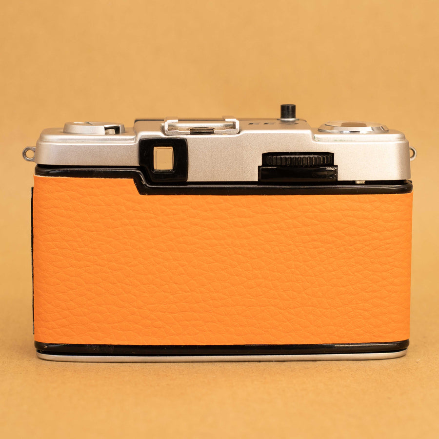 Olympus Pen EE-2 in Orange