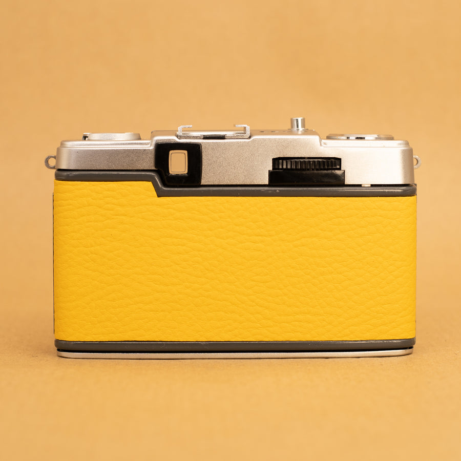 Olympus Pen EES-2 Half-frame in Yellow