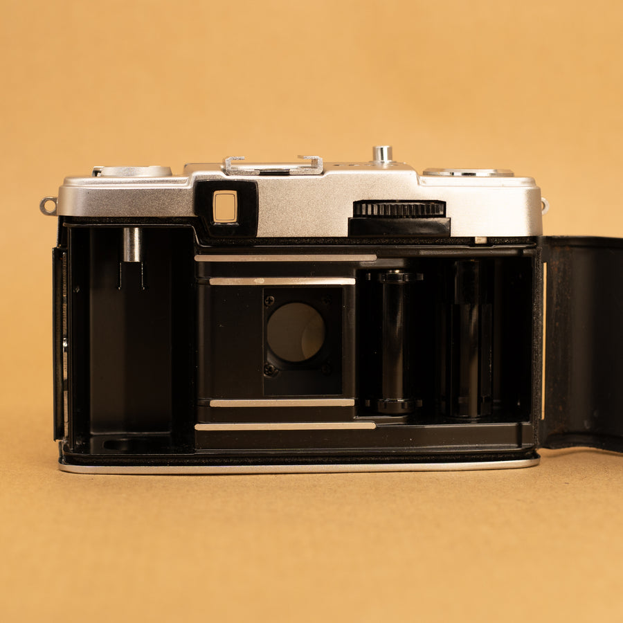 Olympus Pen EES-2 Half-frame in Yellow