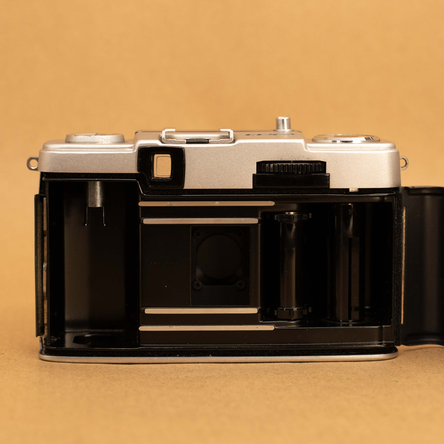 Olympus Pen EES-2 Half-frame in Baby Pink