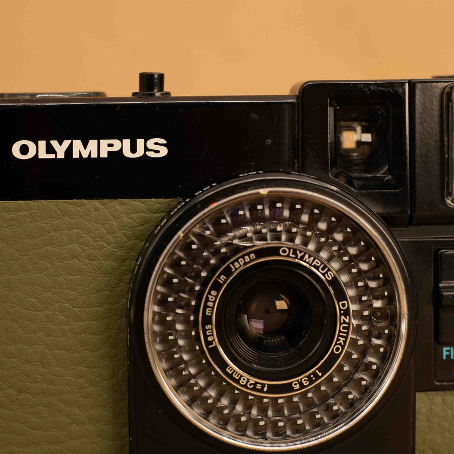 Olympus Pen EF Half-frame in Green