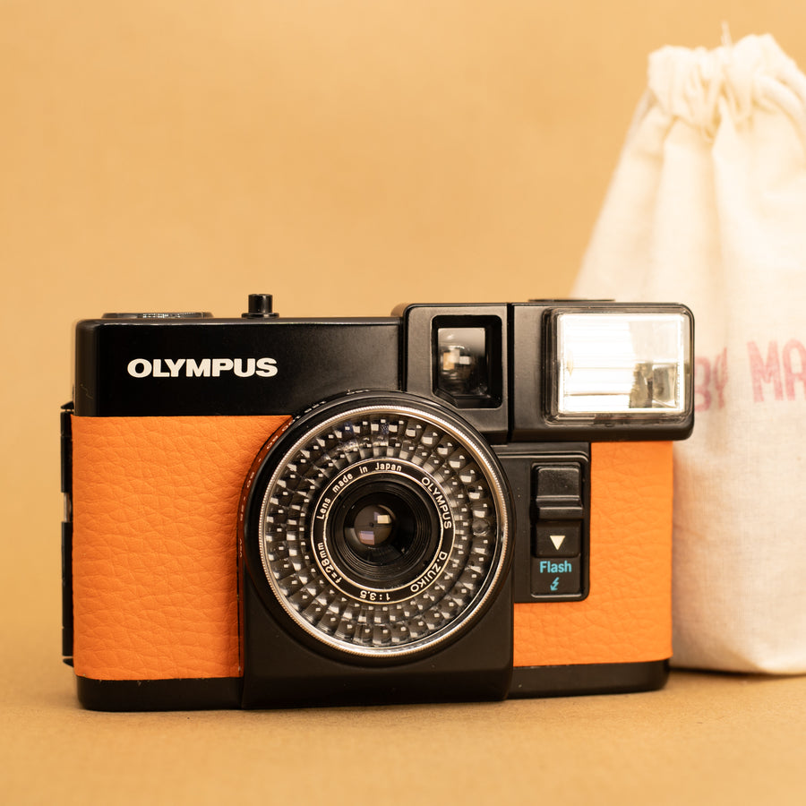 Olympus Pen EF Half-frame in Orange