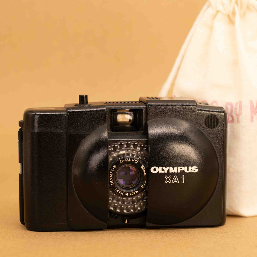 Olympus XA1