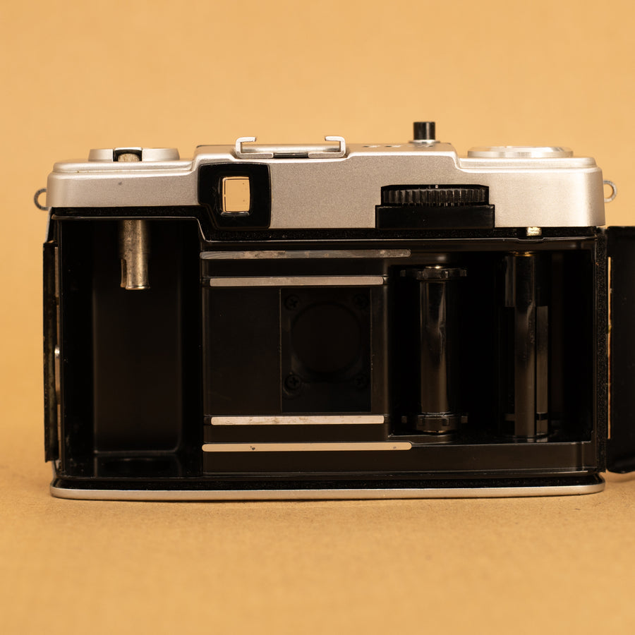 Olympus Pen EE-3 in Burgundy