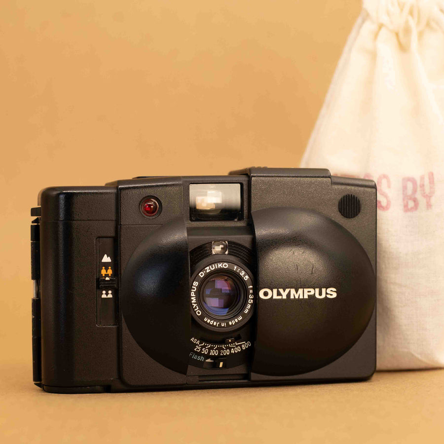 Olympus XA2