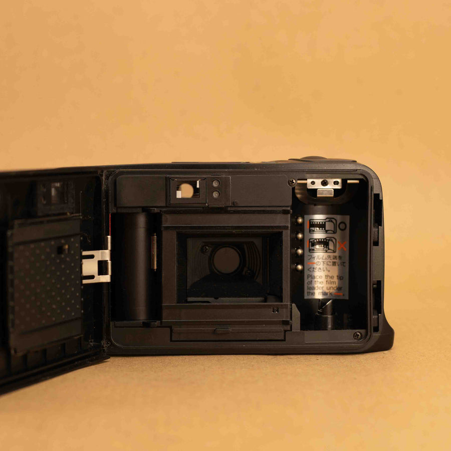 Yashica T4